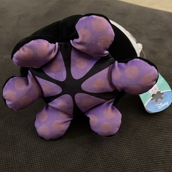 Disney original squishmallows Ursula - Picture 2 of 5